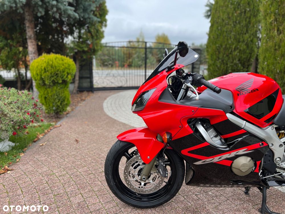 Honda CBR - 24