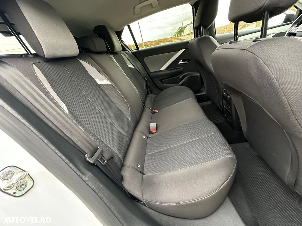 Opel Astra 1.5L Start/Stop AT8 Elegance - 16
