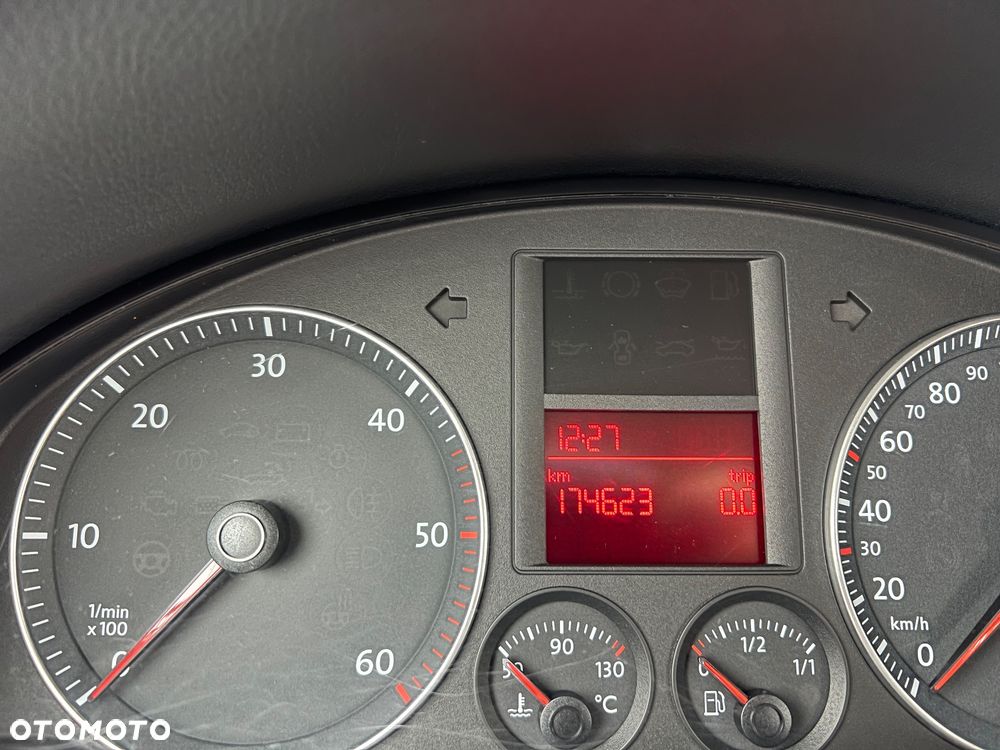 Volkswagen Golf - 9