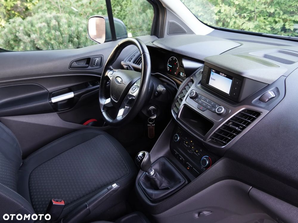 Ford Transit Connect - 16