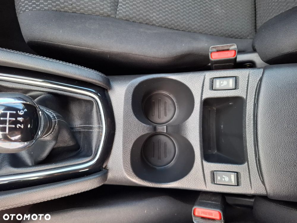 Nissan Qashqai 1.3 DIG-T ACENTA - 25