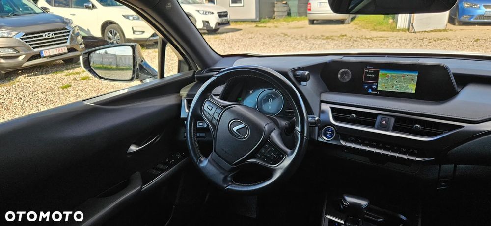 Lexus UX - 23