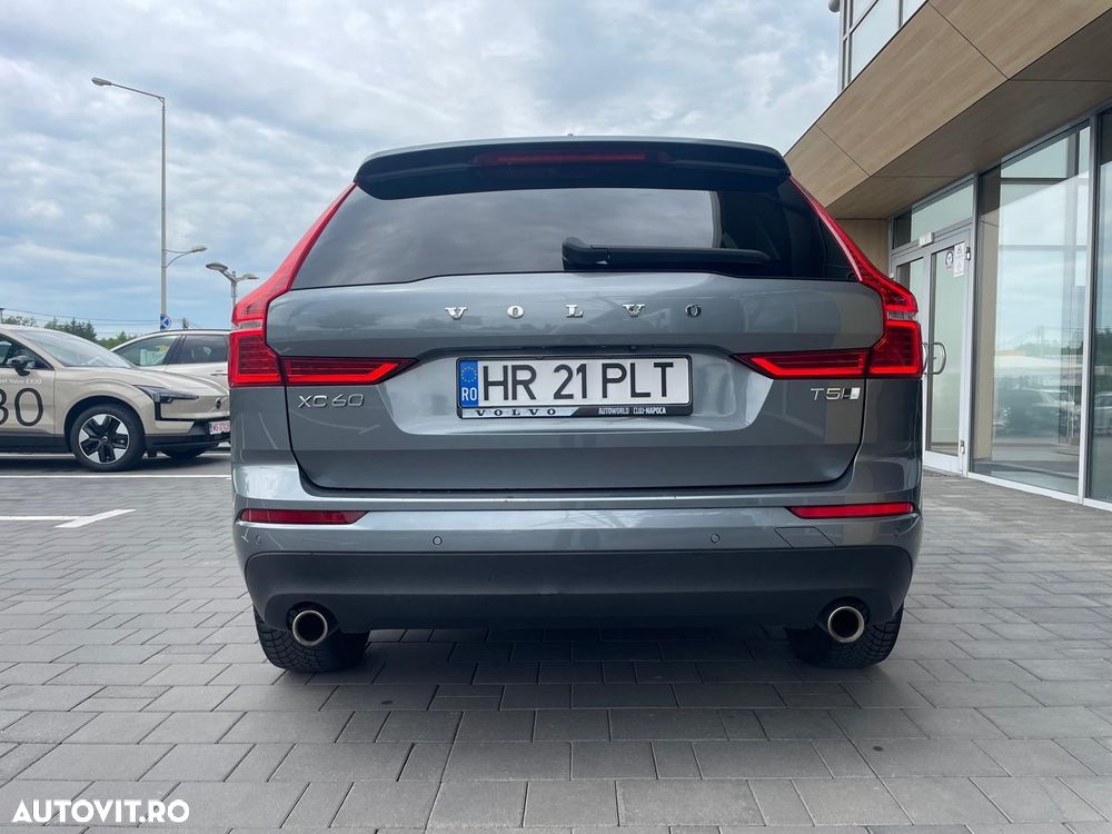 Volvo XC 60 T5 AWD Momentum Pro - 2