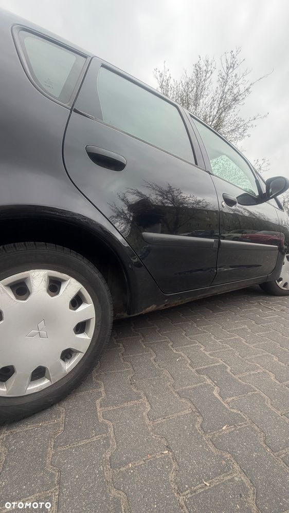 Mitsubishi Colt - 10