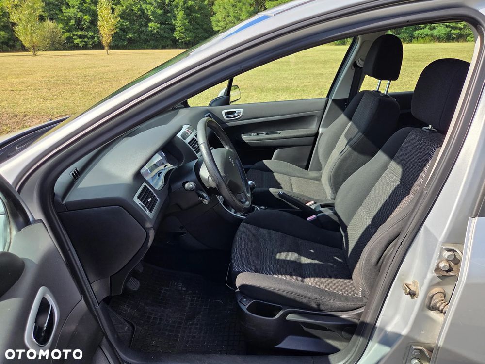 Peugeot 307 HDi 135 Tendance - 10