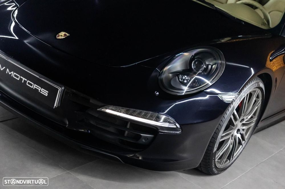 Porsche 911 Série F - 9