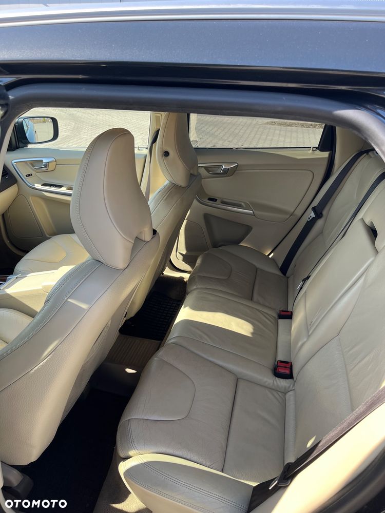Volvo XC 60 - 13