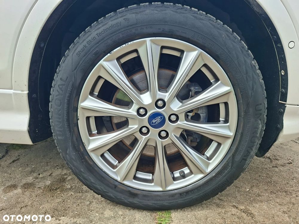 Ford Kuga 2.0 TDCi 4x4 Vignale - 33
