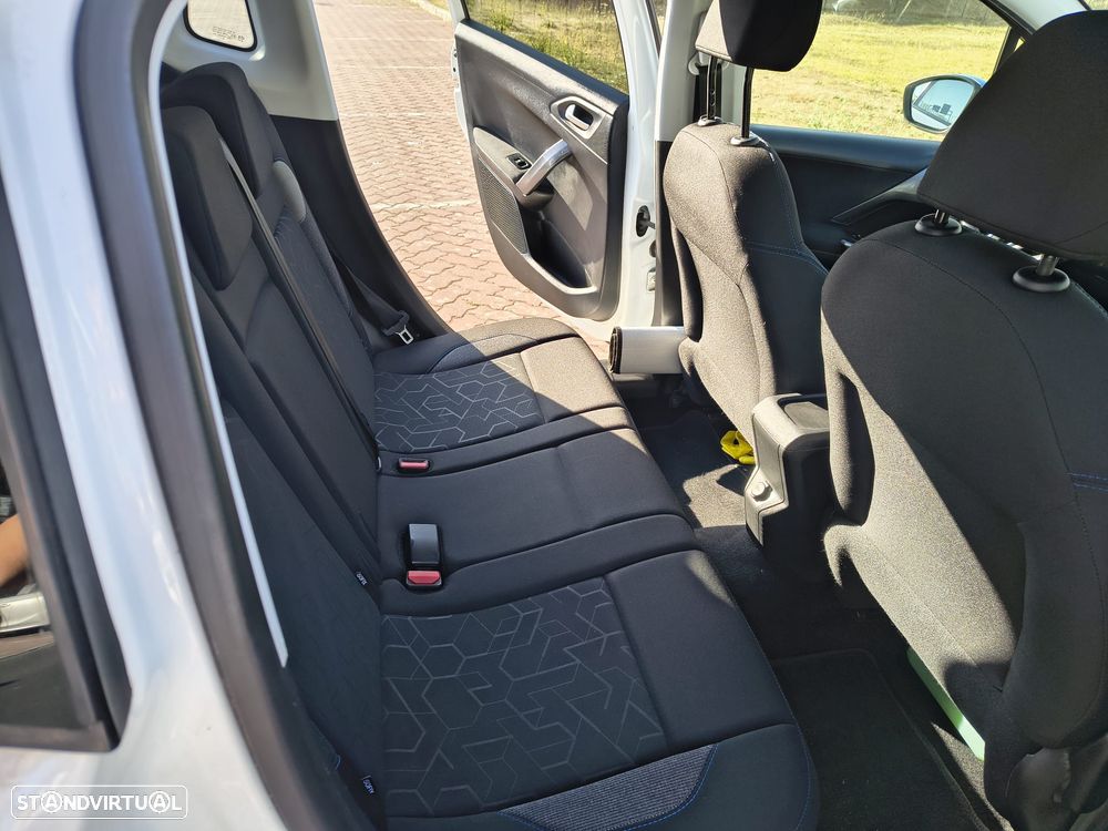 Peugeot 2008 1.2 PureTech Style - 5