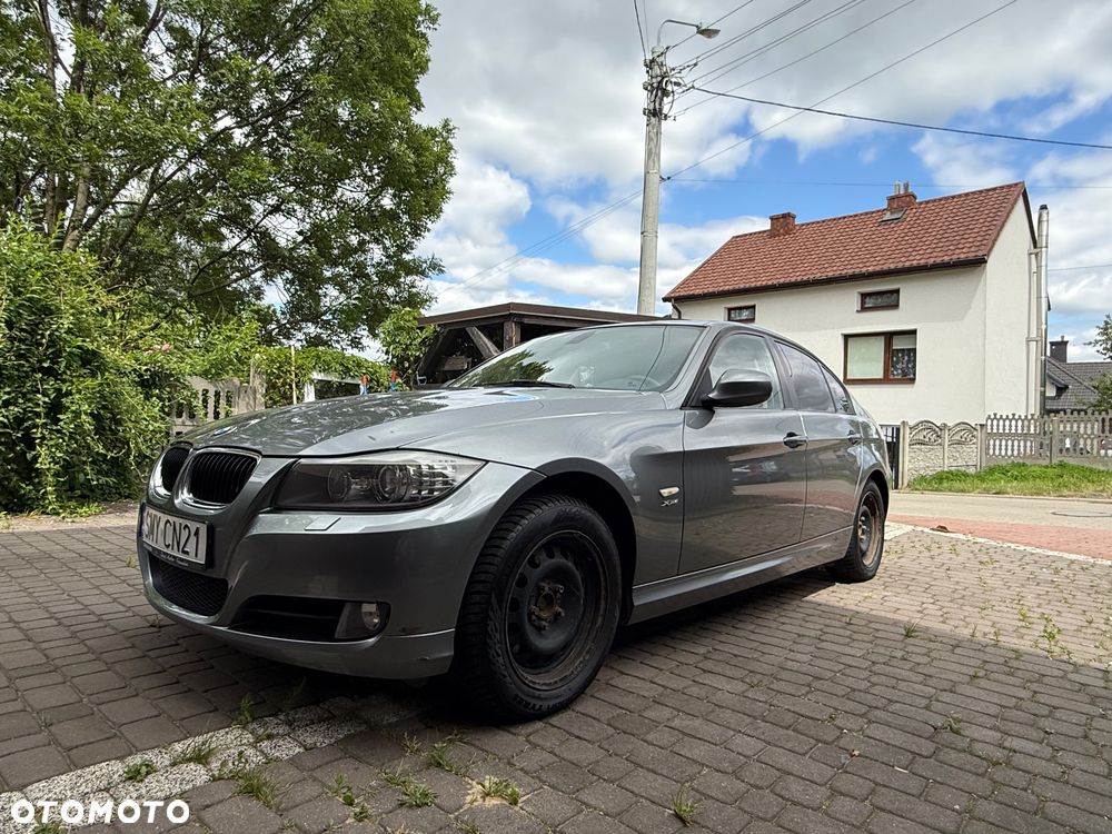 BMW Seria 3 320d xDrive DPF - 1