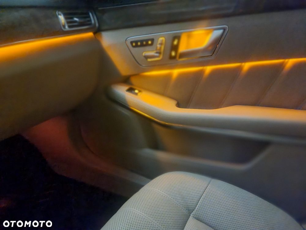 Mercedes-Benz Klasa E 350 CDI DPF BlueEFFICIENCY 7G-TRONIC Avantgarde - 35