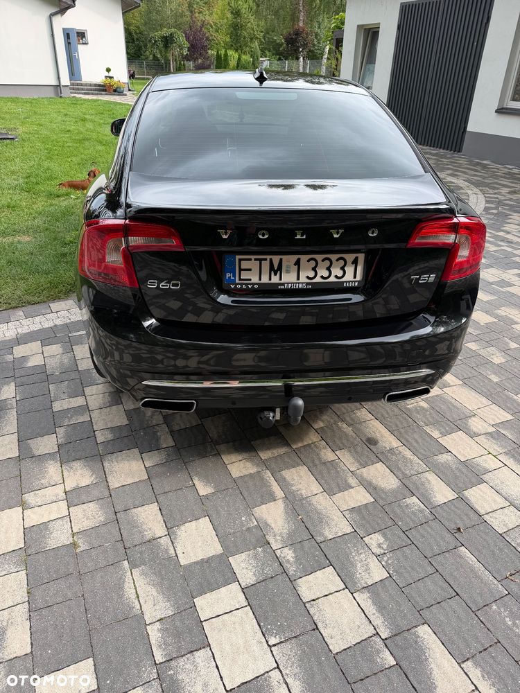 Volvo S60 T5 Momentum - 8