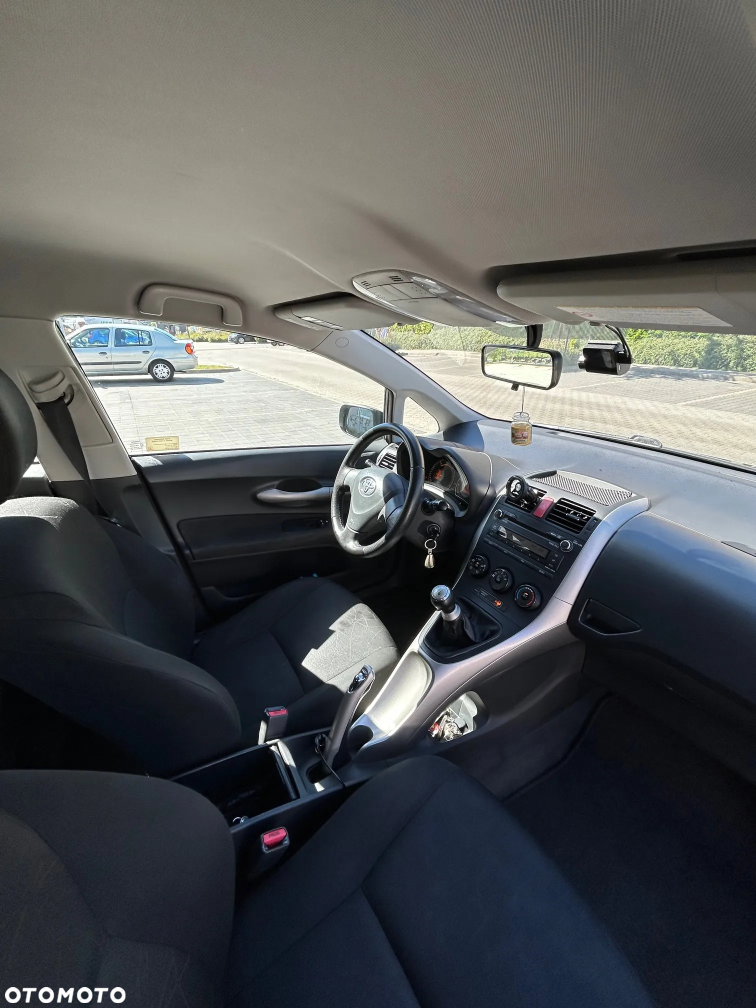 Toyota Auris 1.4 D-4D Terra - 4