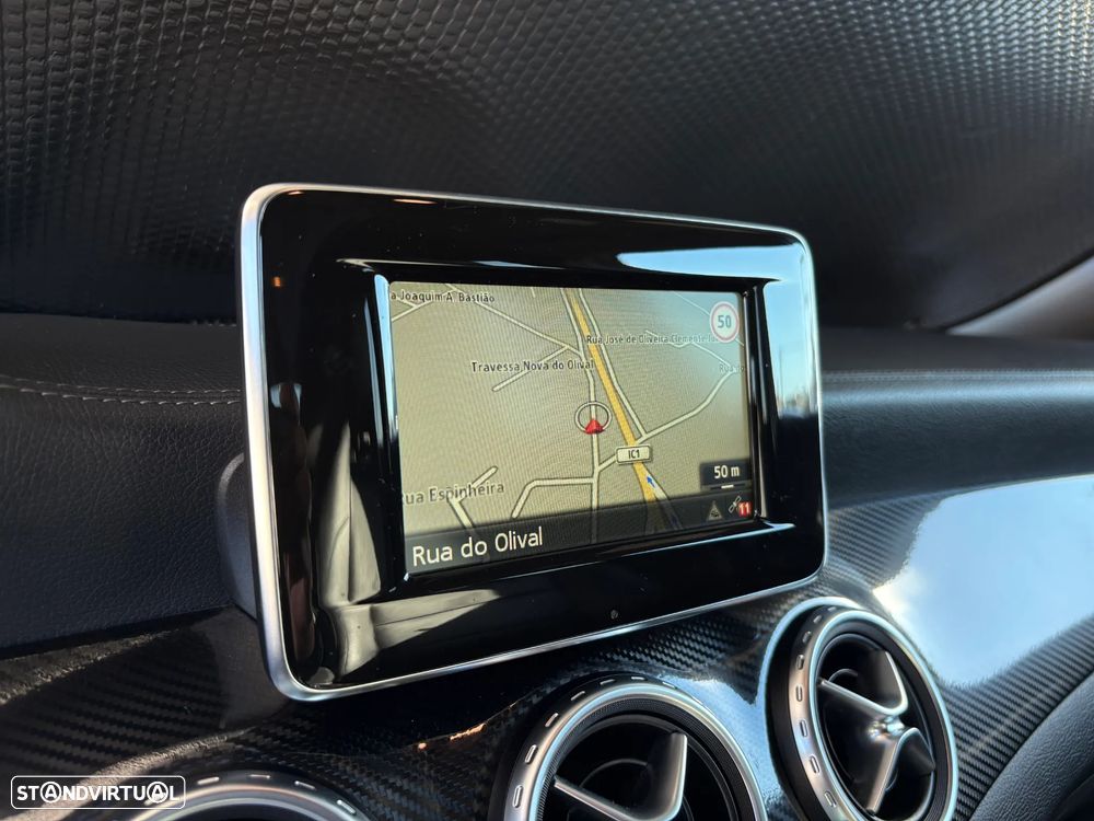 Mercedes-Benz GLA 220 CDi Urban 4-Matic - 17