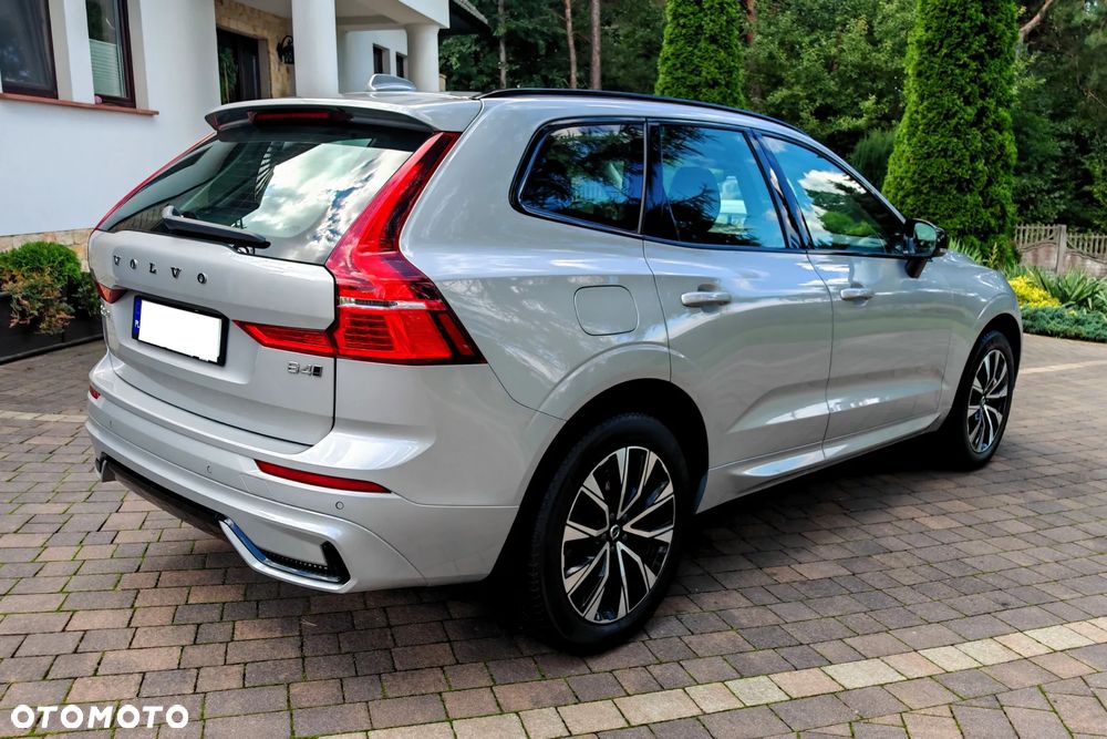 Volvo XC 60 B4 D AWD Plus Dark - 5