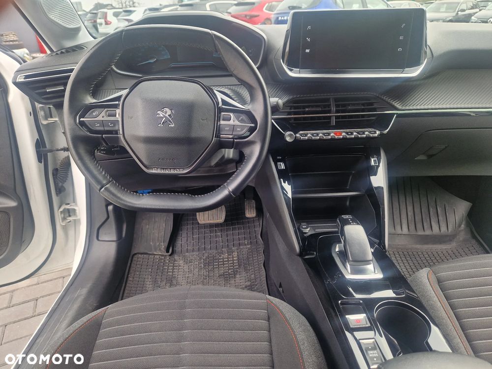 Peugeot 208 Elektromotor 136 Allure - 11
