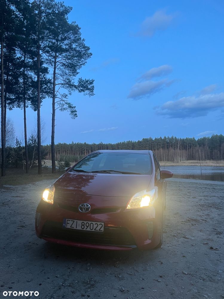 Toyota Prius (Hybrid) - 1