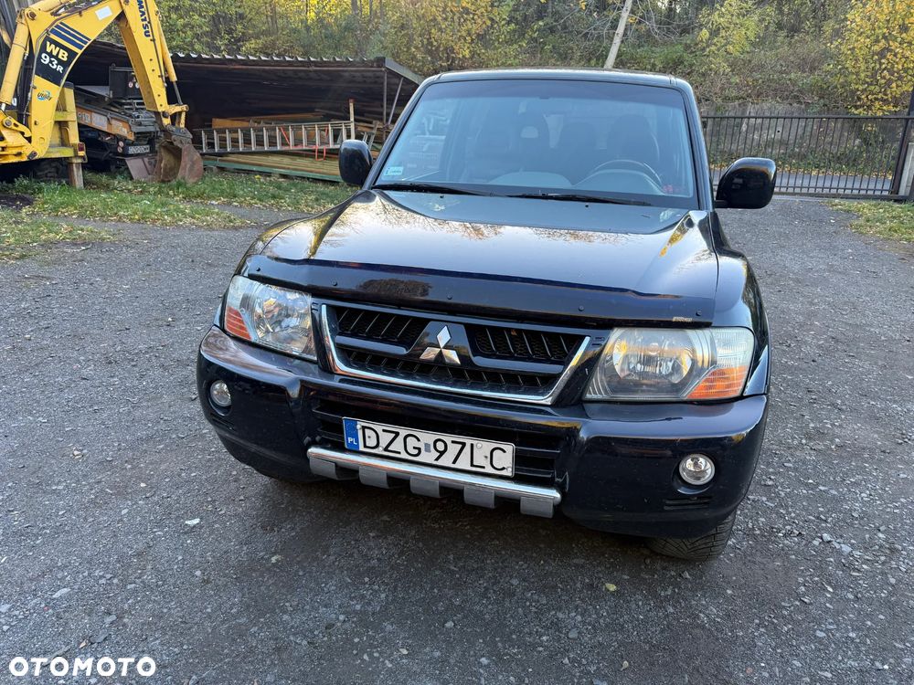 Mitsubishi Pajero - 3