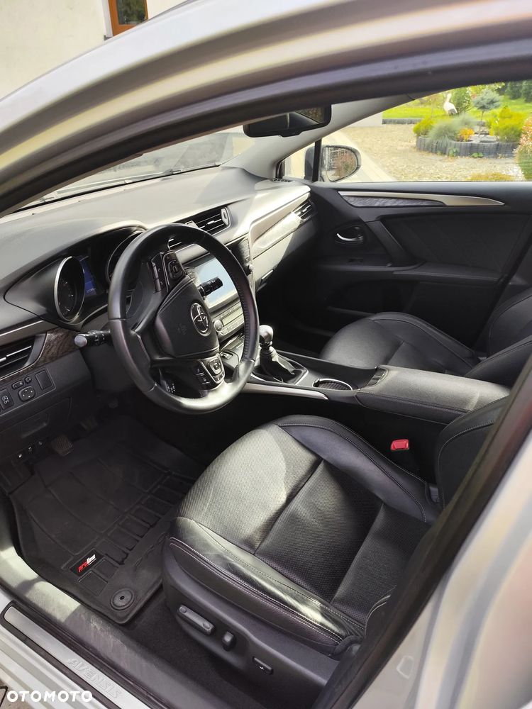 Toyota Avensis - 5