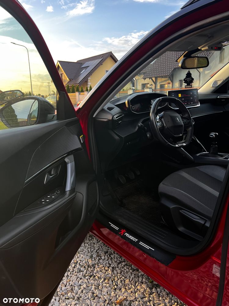 Peugeot 2008 - 13
