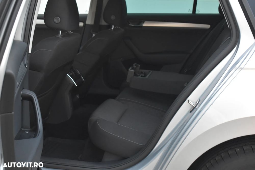 Skoda Superb 2.0 TDI DSG Ambition - 6