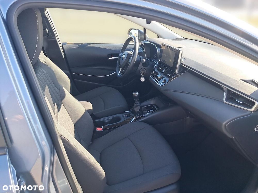 Toyota Corolla - 10