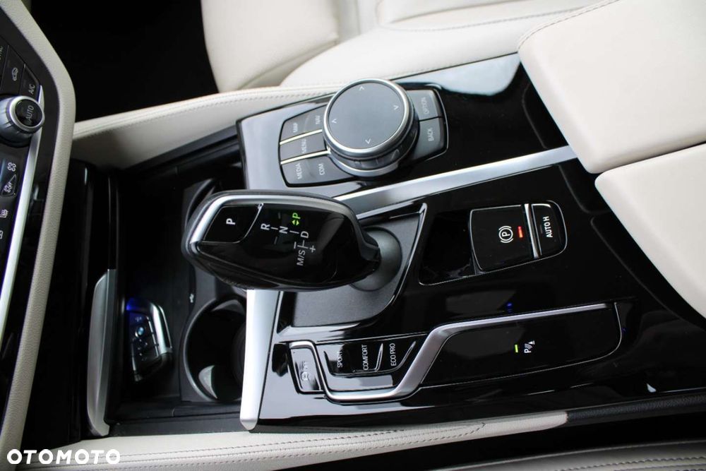 BMW Seria 5 520d xDrive MHEV Luxury Line - 25
