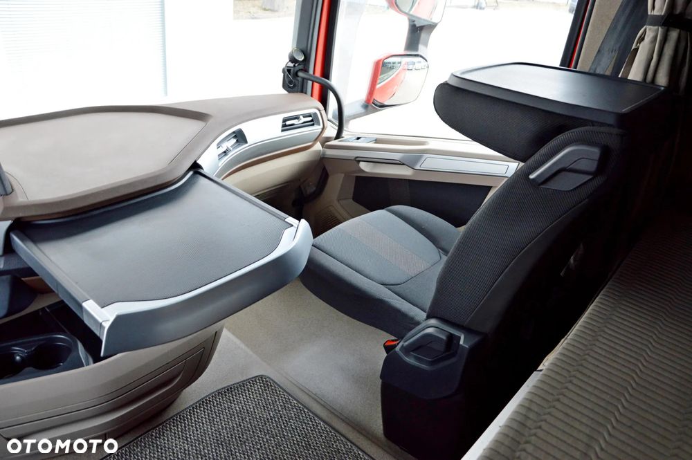 DAF XG+ 530 / ZF INTARDER / KLIMA POST. / FULL LED / WENTYLOWANY FOTEL! - 31
