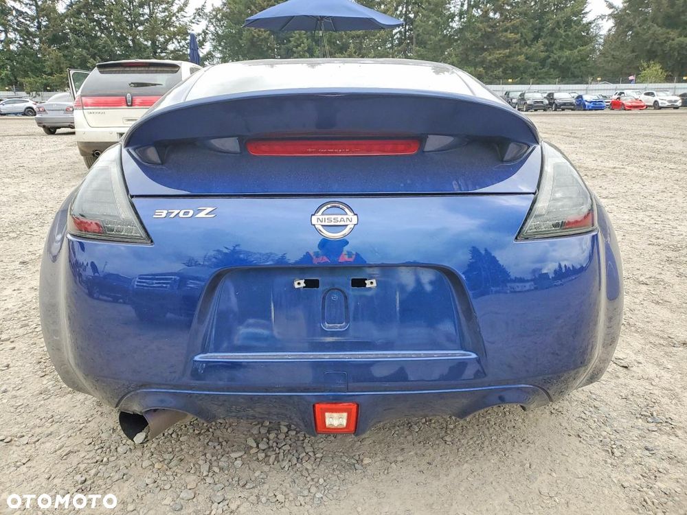 Nissan 370 Z - 5