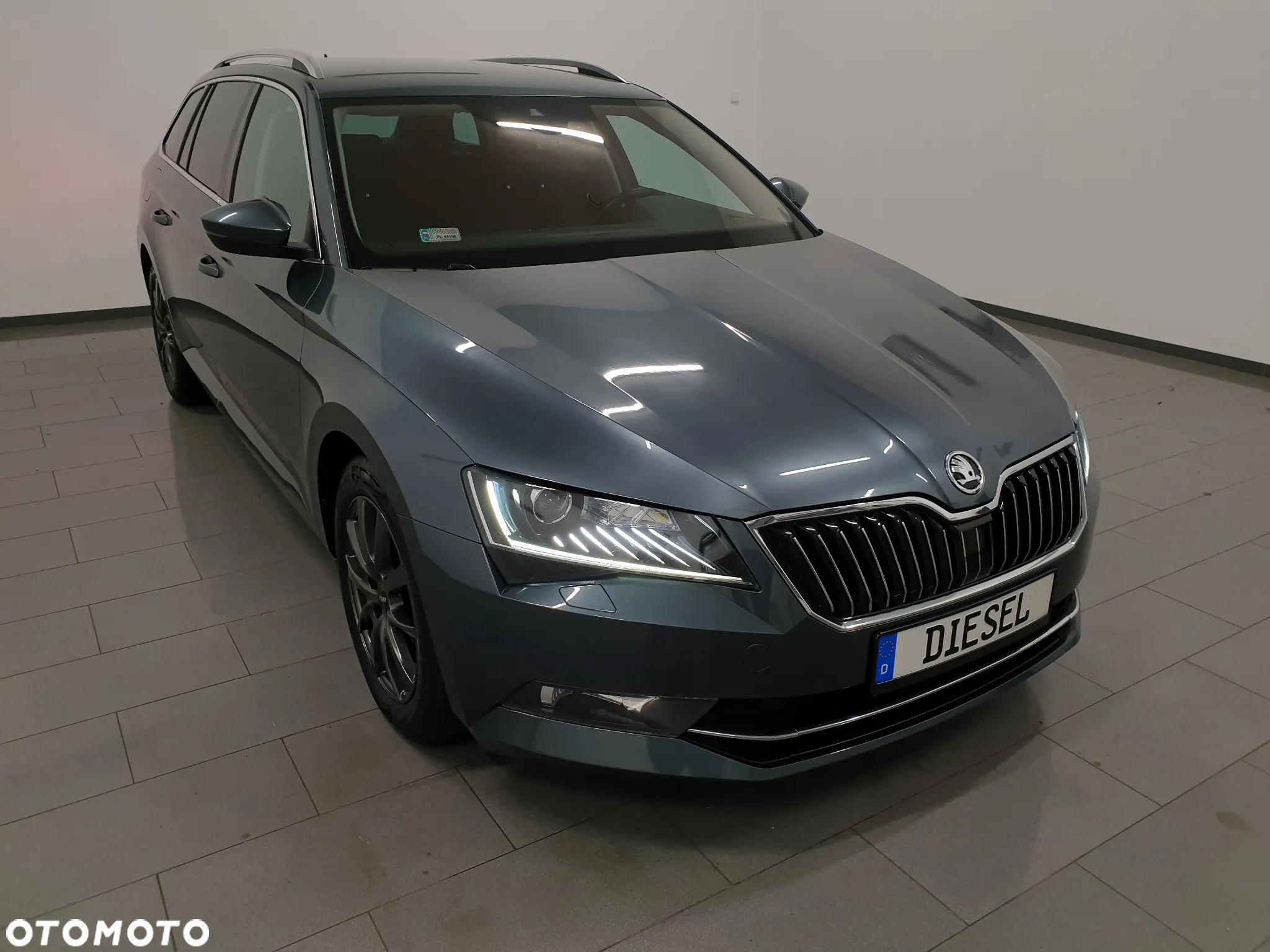 Skoda Superb 2.0 TDI Sportline DSG - 38