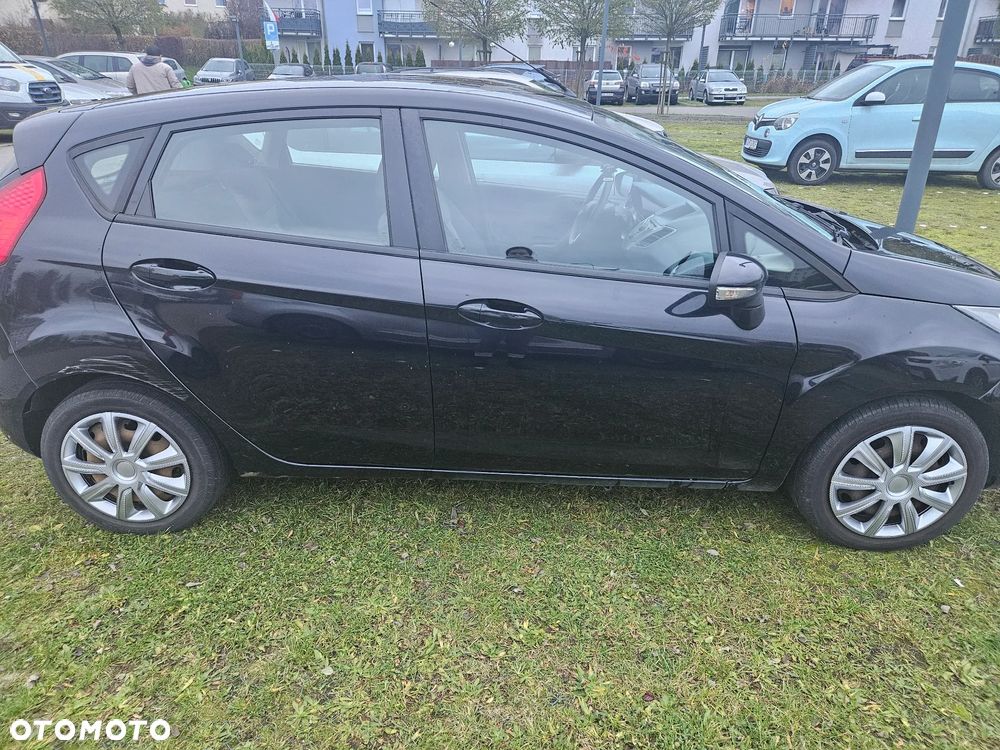 Ford Fiesta 1.25 Ambiente - 9