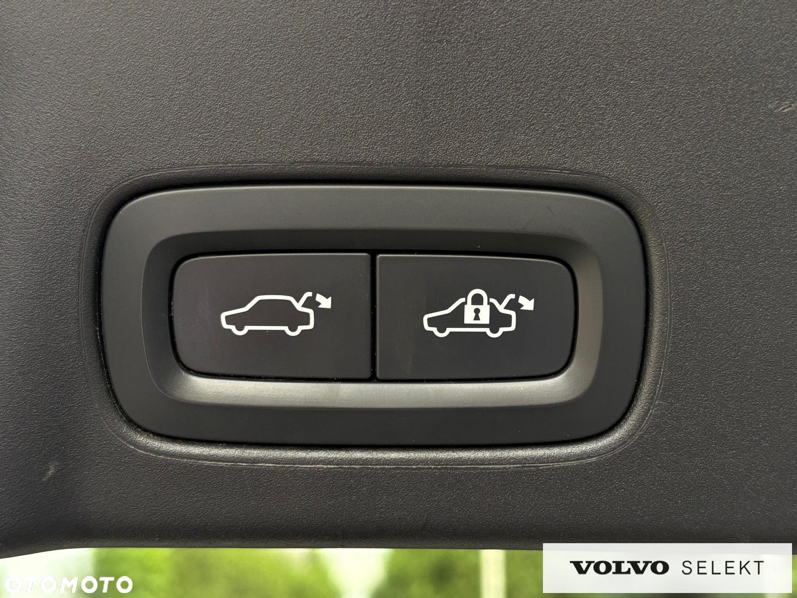 Volvo V90 Cross Country - 12