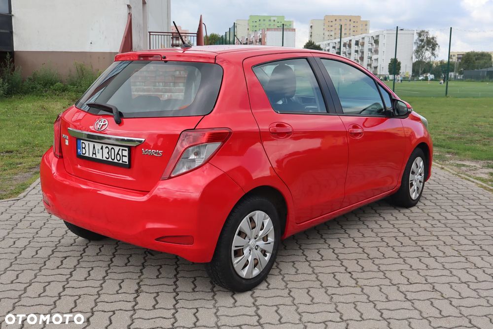 Toyota Yaris 1.33 Premium - 6