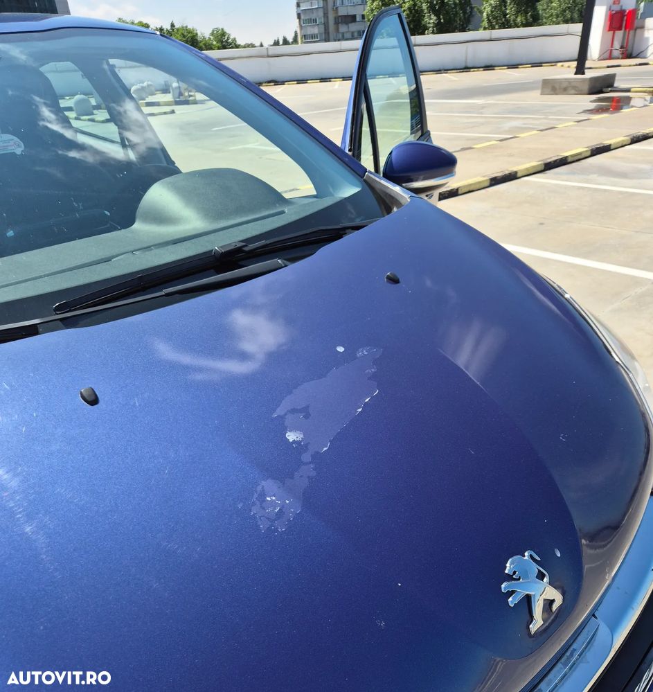 Peugeot 208 1.2 L PureTech Allure - 15