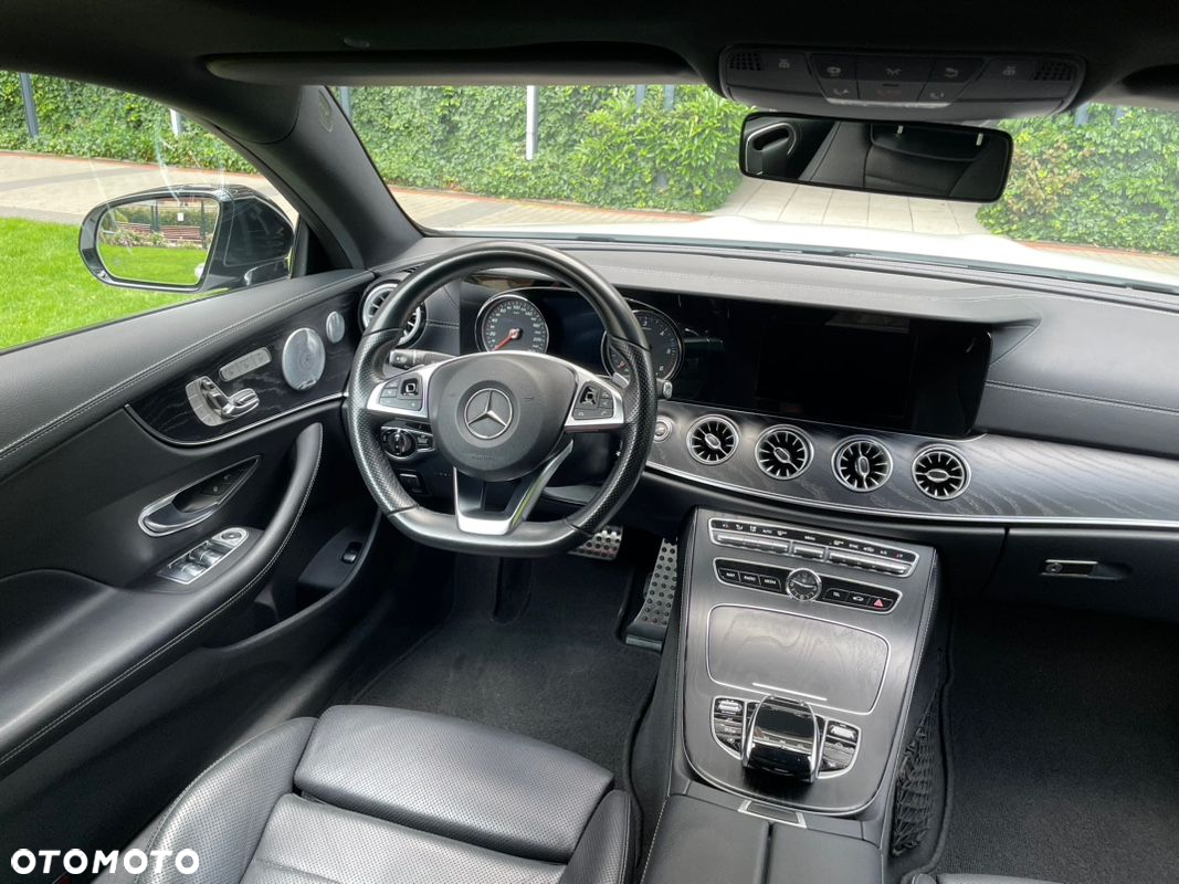Mercedes-Benz Klasa E 220 d Coupe 4-Matic 9G-TRONIC - 30