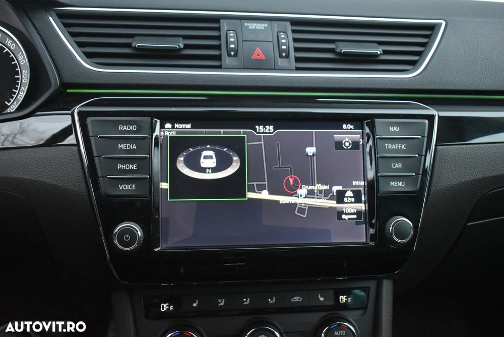 Skoda Superb 2.0 TSI DSG 4X4 Laurin & Klement - 16