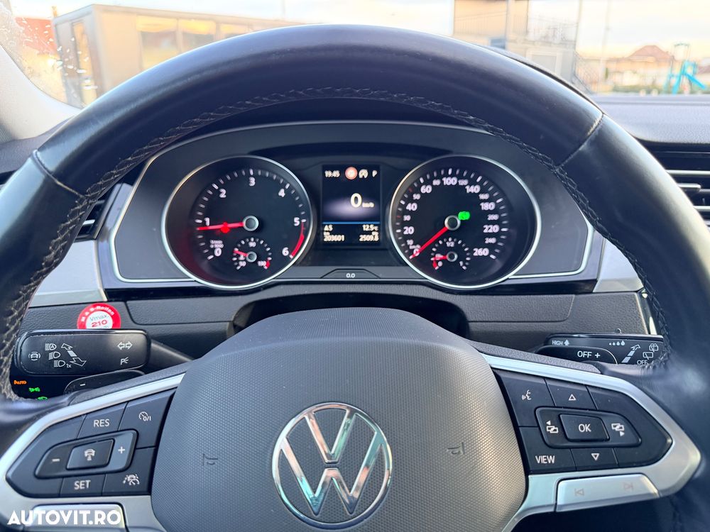 Volkswagen Passat 2.0 TDI DSG Business - 18