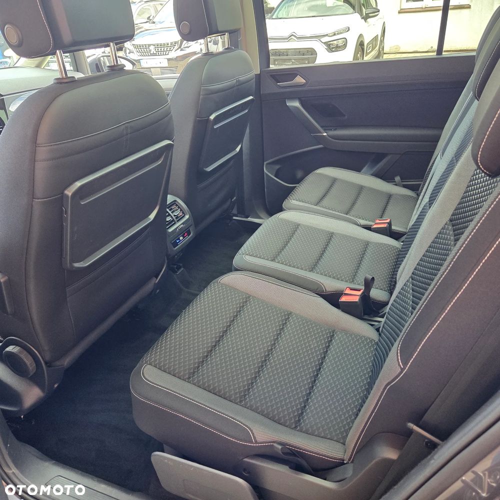 Volkswagen Touran - 6