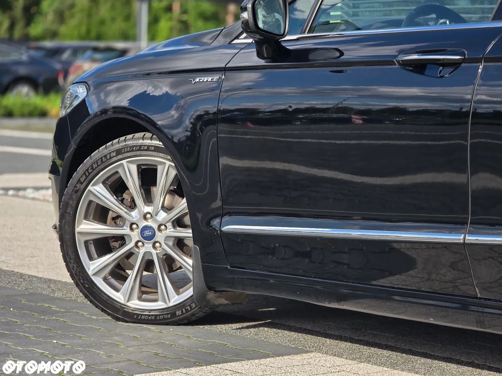 Ford Mondeo Vignale 2.0 EcoBoost - 24