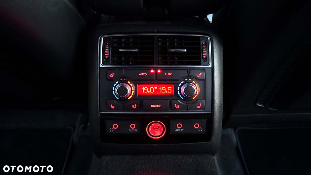 Audi A8 W12 quattro Langversion - 32