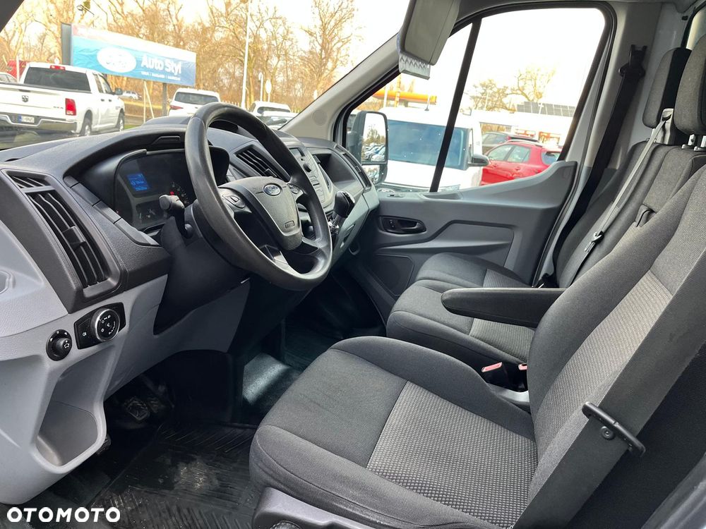 Ford Transit - 10