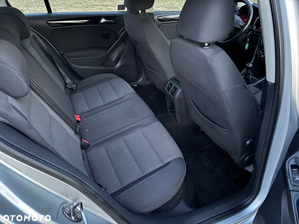Volkswagen Golf - 18