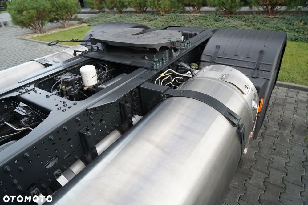 Iveco S-WAY / 460 / RETARDER /  LNG / - 12