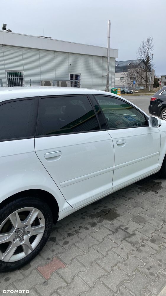 Audi A3 Sportback - 2