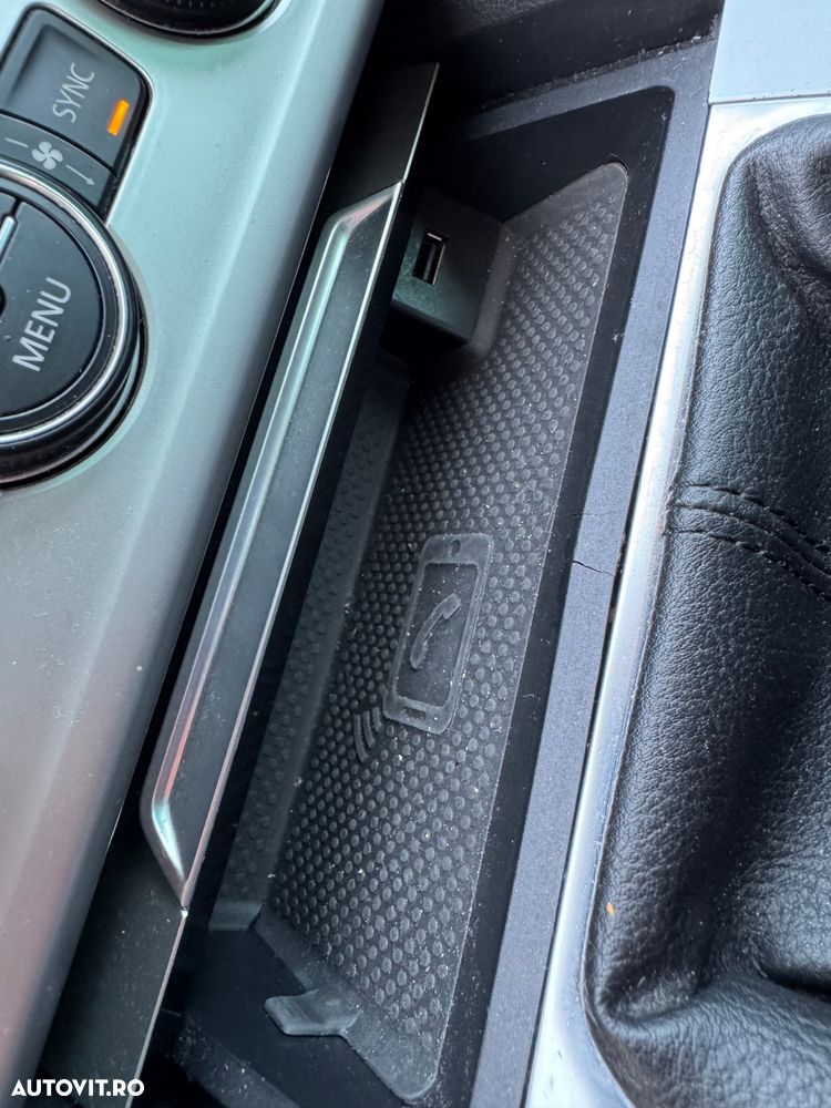 Volkswagen Passat 2.0 TDI SCR Comfortline - 10