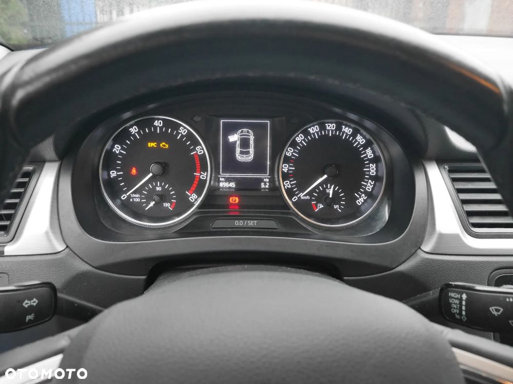 Skoda RAPID Spb 1.2 TSI Active - 12