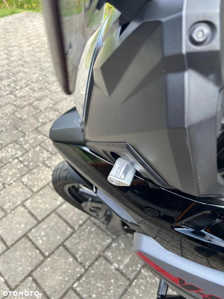 Suzuki V-STROM - 12