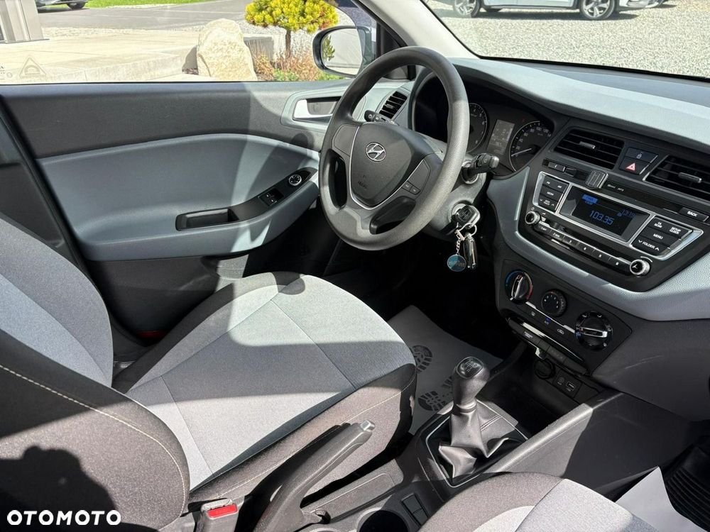 Hyundai i20 - 16