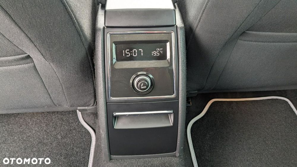 Skoda Superb 1.6 TDI Active Greenline - 33