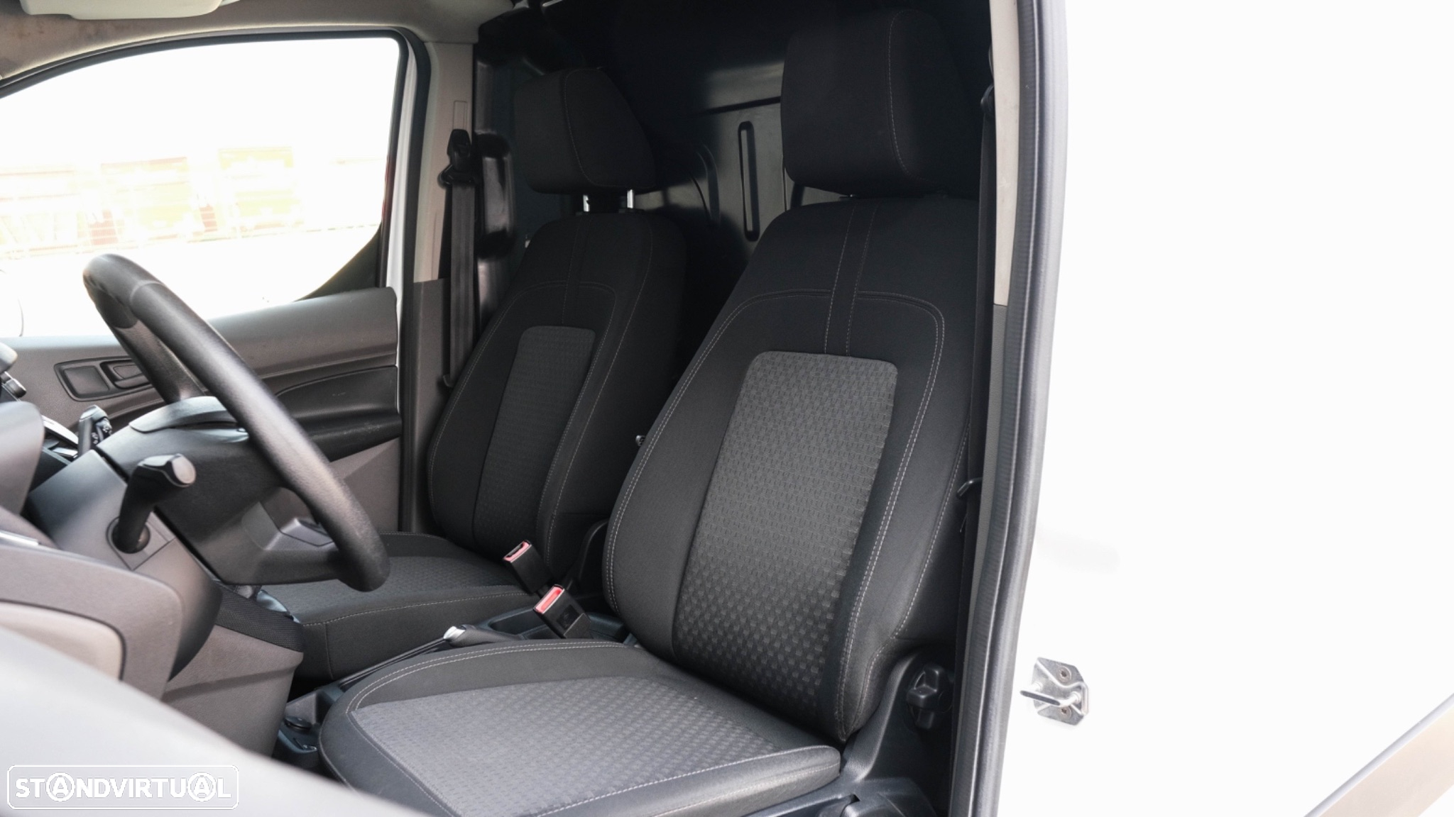 Ford Transit Connect Longa - 16
